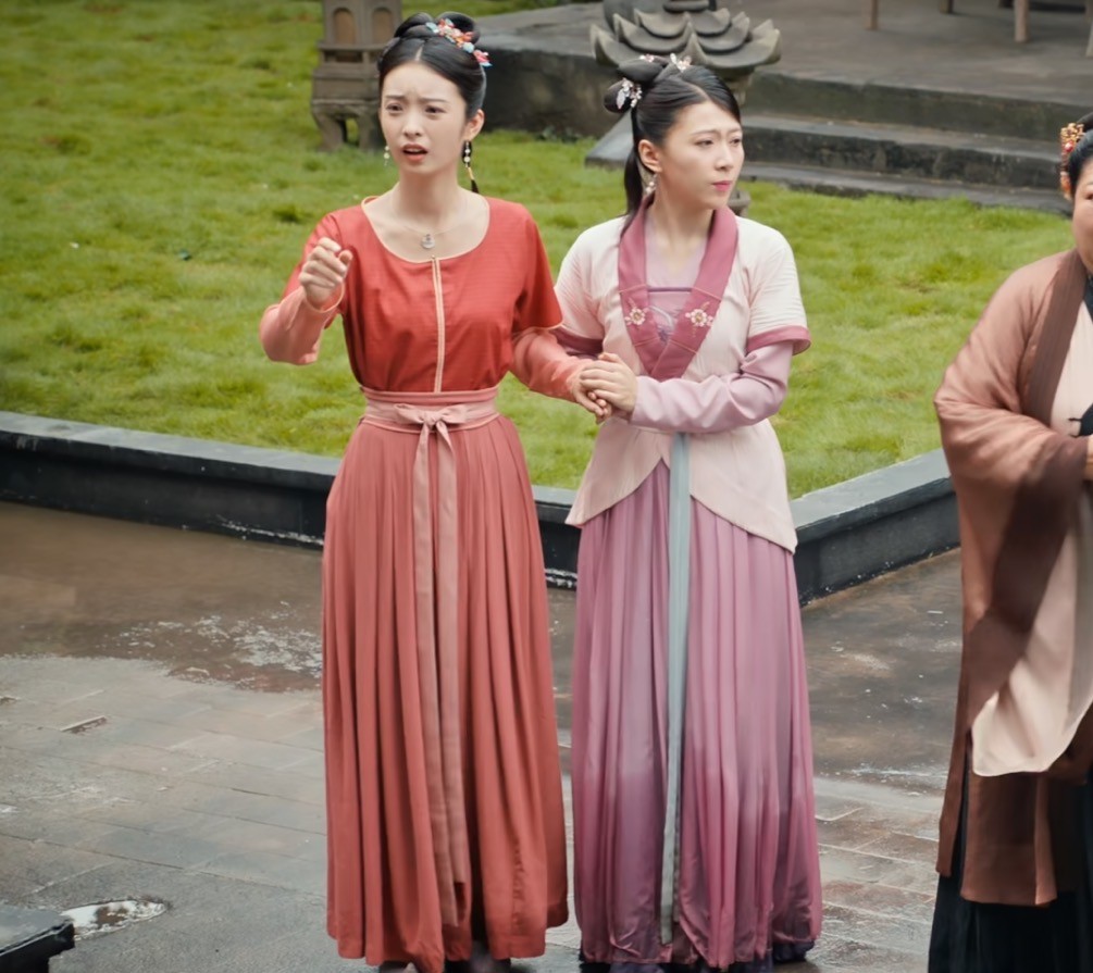 内娱的审美让人疑惑,长得漂亮的演丫鬟,长的一般的却总演女主