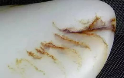 和田玉籽料|区分和田玉籽料和山料的奥秘