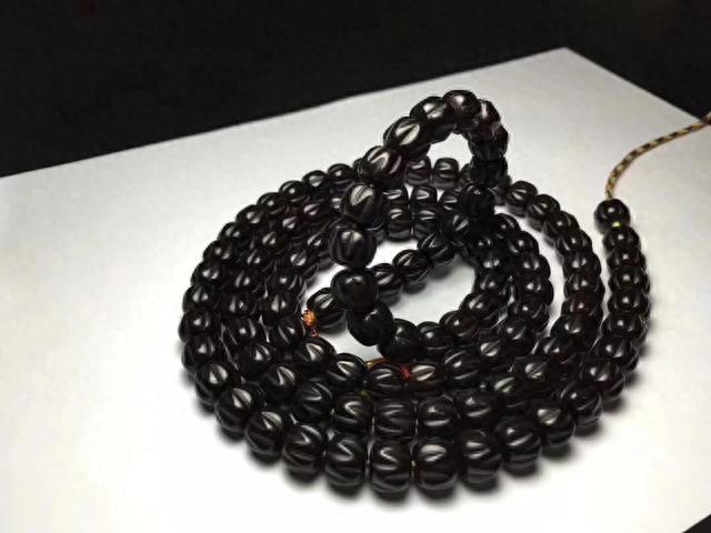 买到手就亏?不是所有的文玩都有价值,这3种文玩,玩玩就好!