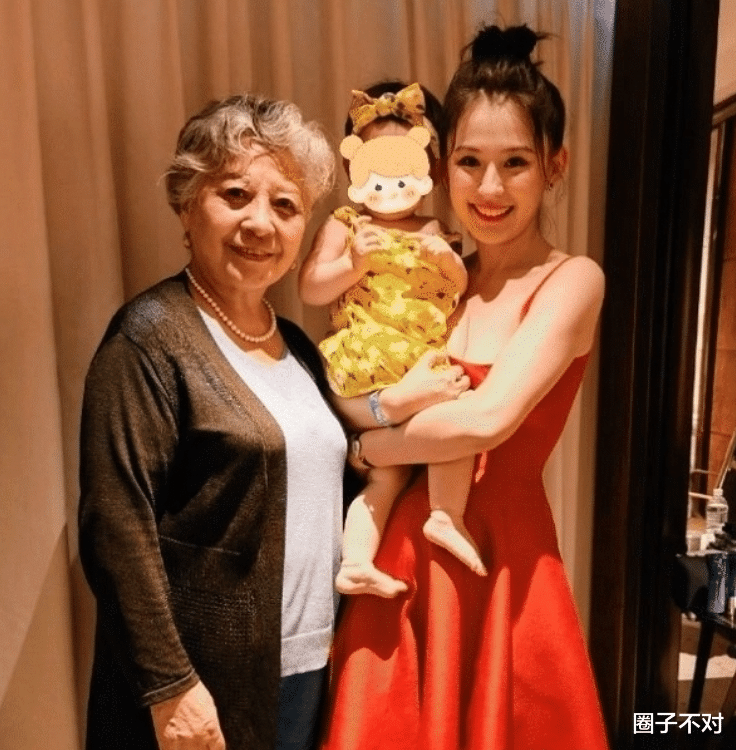 视后的奖杯还没揣热乎,热依扎就这么“塌”了?