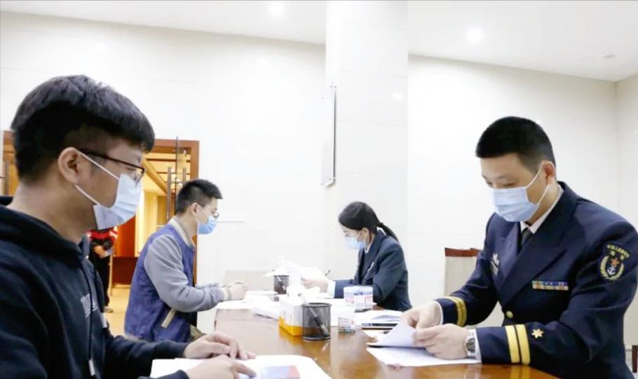 文职|又一铁饭碗公开招聘，薪资待遇远超公务员，招聘标准比考公还低