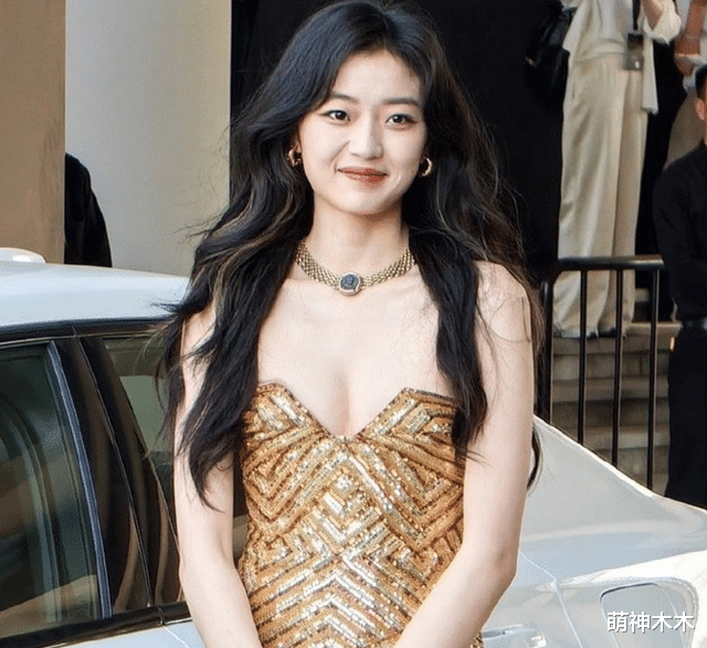 春夏穿搭 明星电影之夜状态集体掉线：爆痘脸肿黑眼圈，还有七位女星撞衫