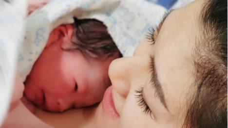 42岁任家萱官宣产子，陈嘉桦高调祝福田馥甄有意避嫌，原因现实