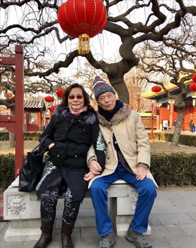 揭秘周海媚满族公主世代传奇, 四兄妹守护清朝荣耀! 父亲为何前去世?