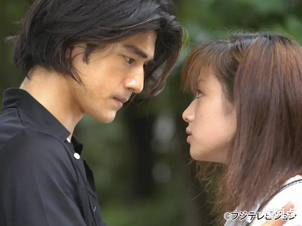 曝日本人气女星深田恭子出轨男导演,留下过夜证据,豪门梦破碎!