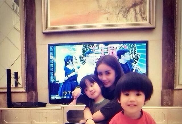 连王思聪都佩服“高端女玩家”，母凭子贵得9亿，山鸡一夜变凤凰