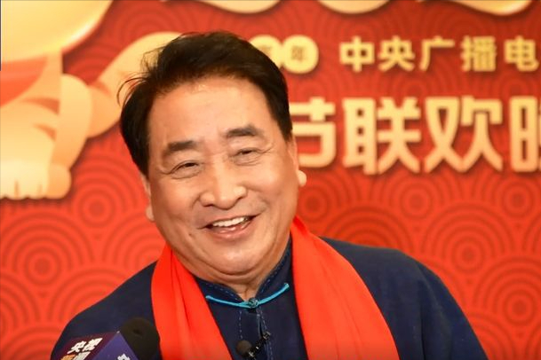 姜昆|姜珊：被父亲姜昆掐断明星梦，因一段相声被内涵，现44岁仍单身