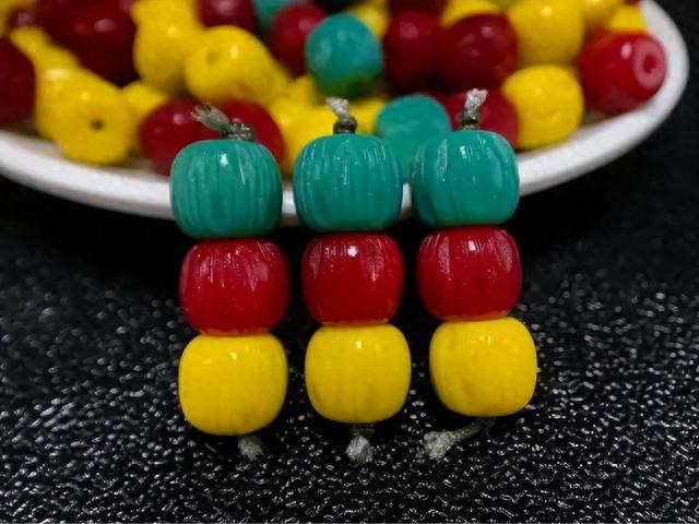 市场上最多的“文玩”是什么？金刚菩提？星月菩提？是它们4个！