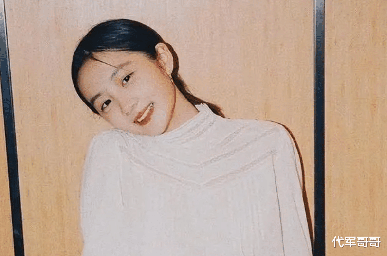 这一次,17岁的黄多多,不再被世界宽容