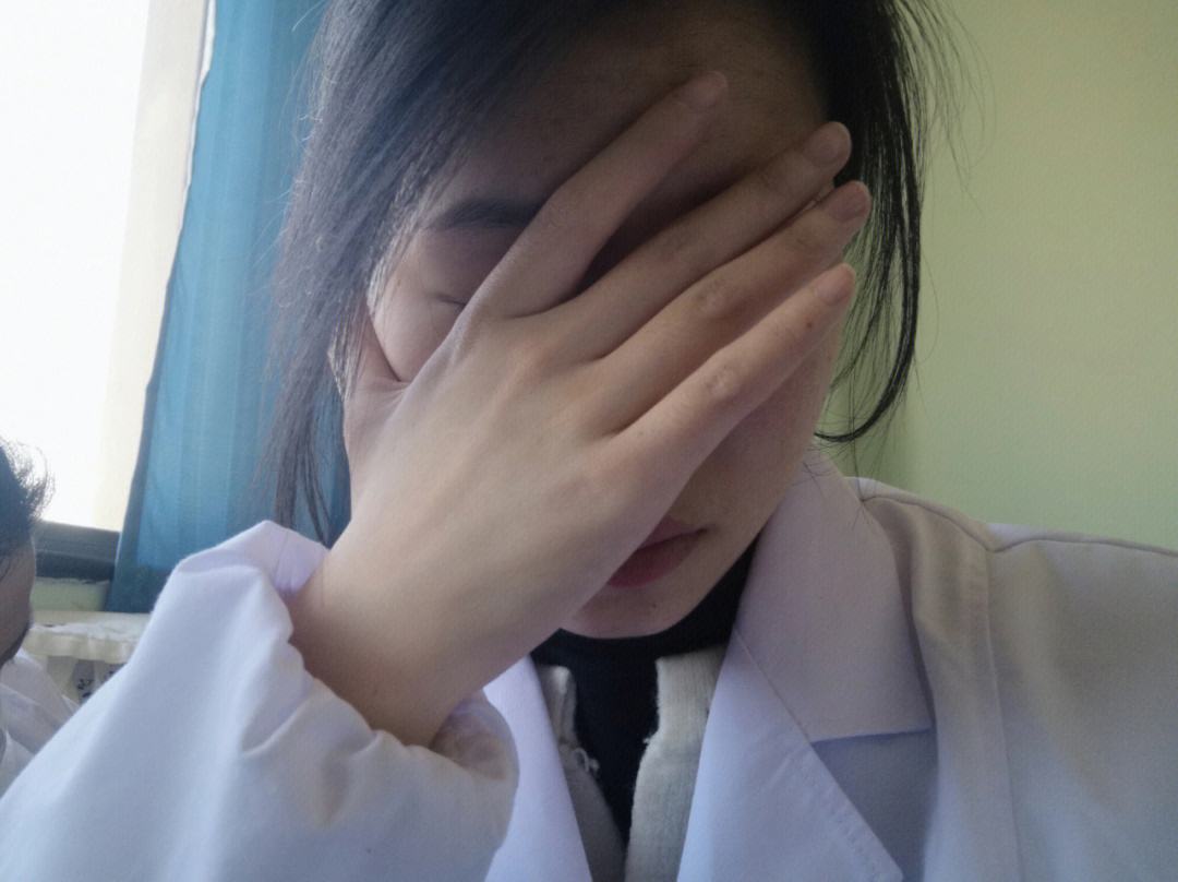 |硕、博医学生求职无门,医院却高呼缺人,只是骗人学医的谎言吗?