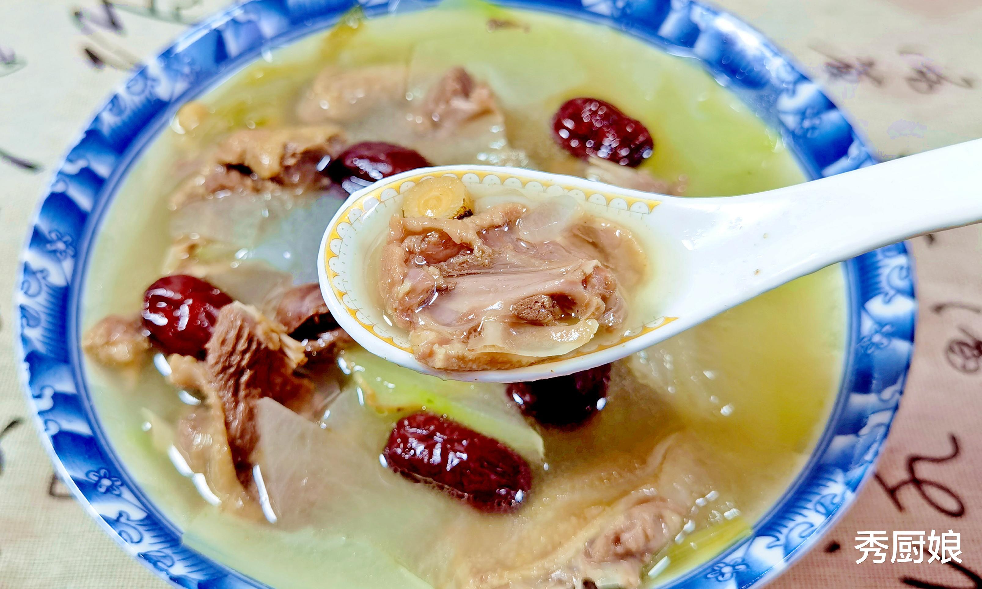 鸡蛋|冬季皮肤干燥，多喝这3汤，补水效果比面膜还好，营养滋补又解馋