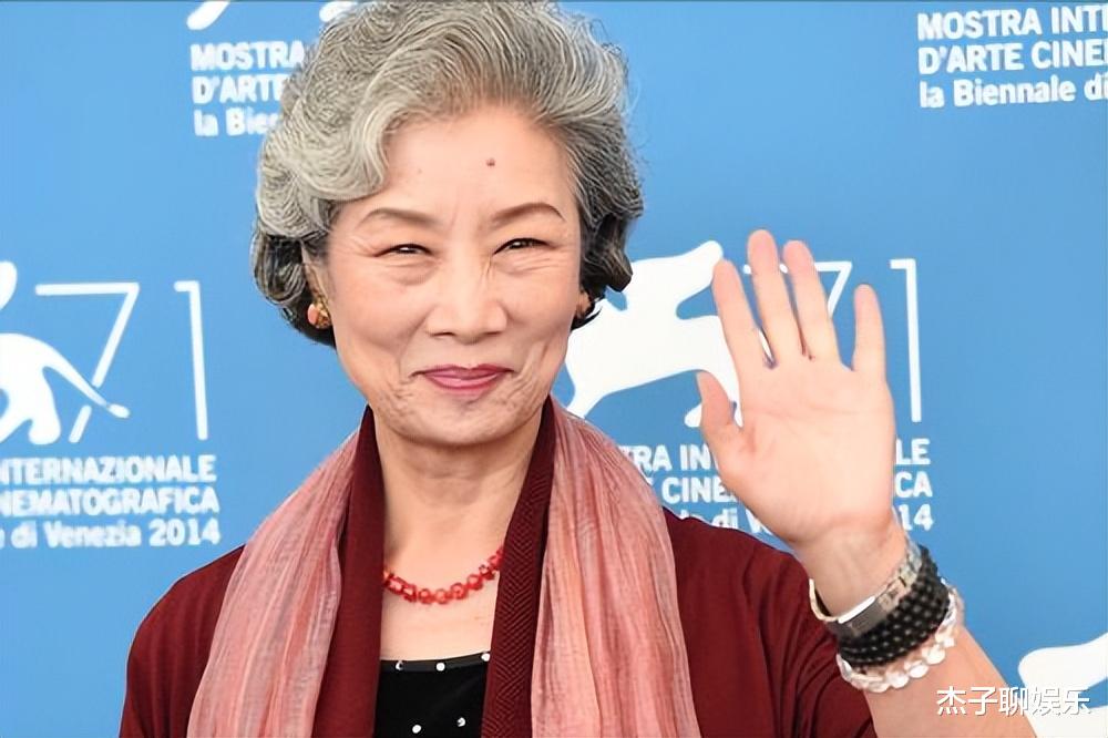 吕中|吕中:嫁同学白头偕老,儿子成导演儿媳是影后,女儿成国人的骄傲