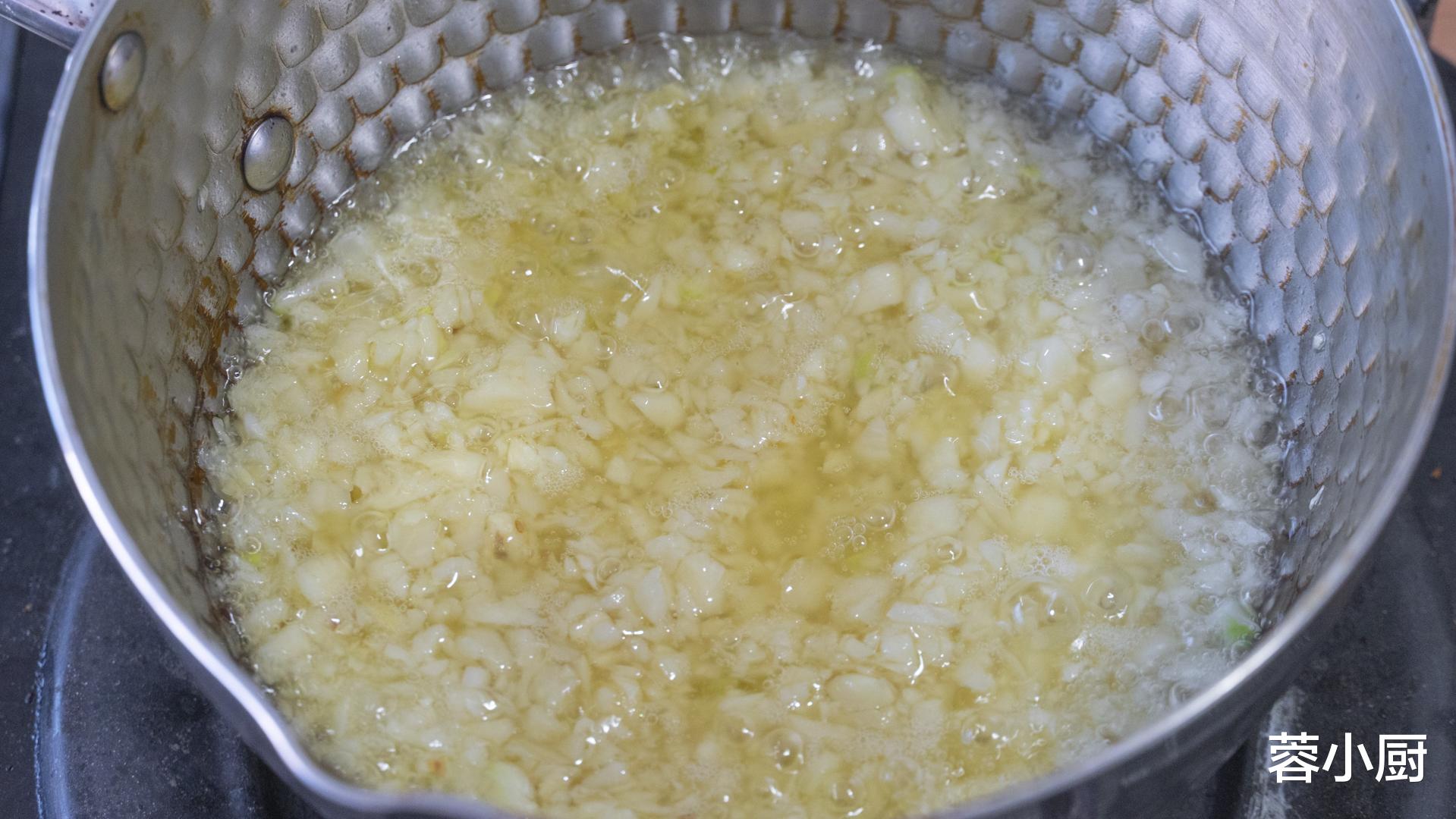 自助餐|建议女人：少吃花生瓜子，多吃4种碱性菜，激发雌激素，抗衰老