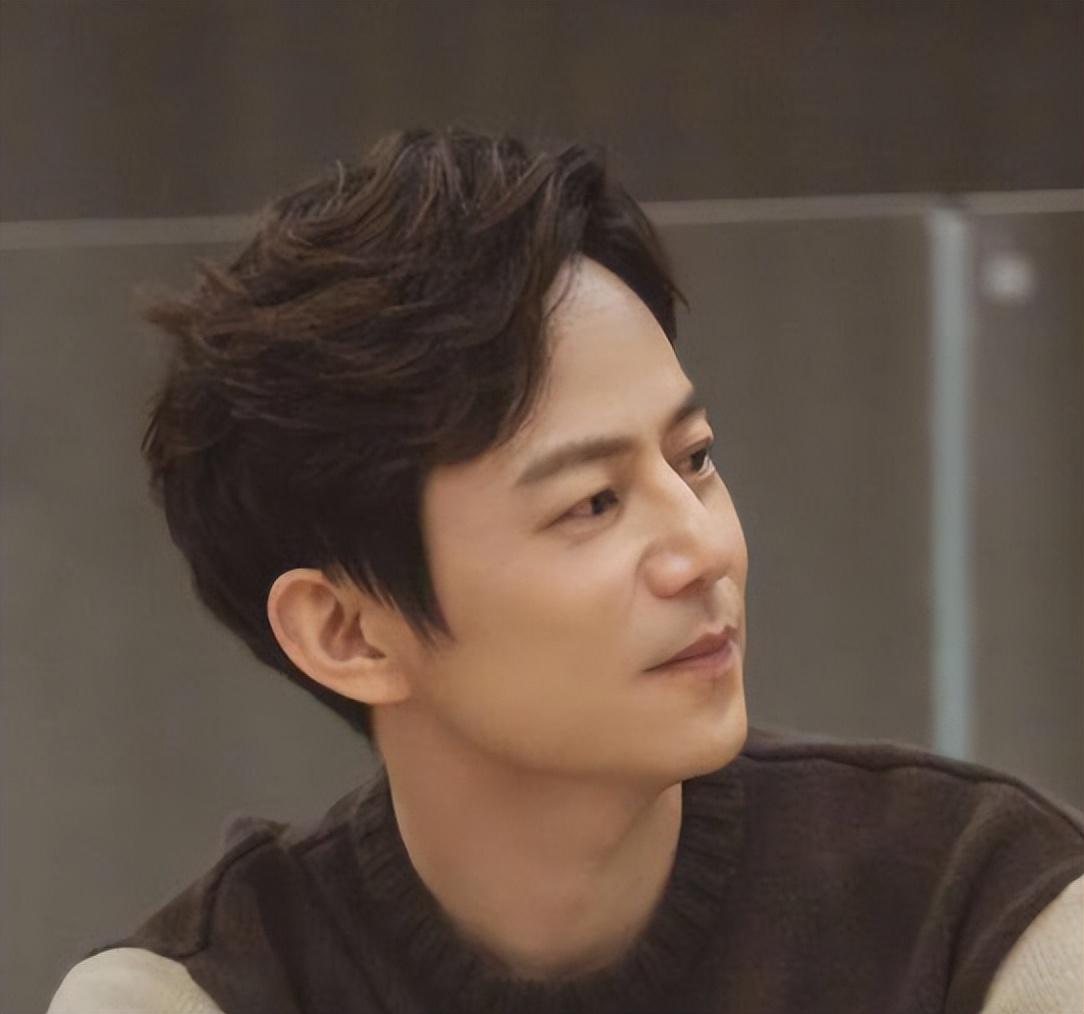 何炅|娱乐圈的人走茶凉,在何炅的身上体现得淋漓尽致!