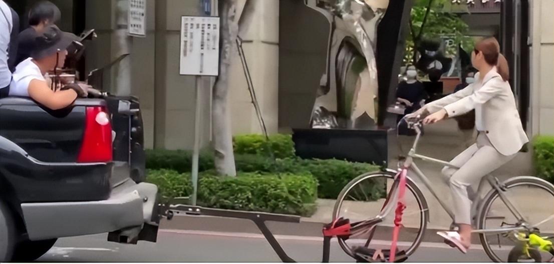 上半身看着很正常,镜头向下移再看:惊呆了!