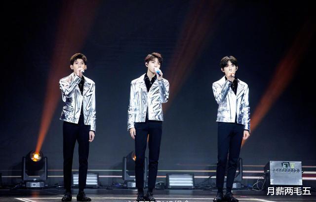 三观俱毁?女生为得TFBOYS演唱会门票,竟然用第一次给黄牛换