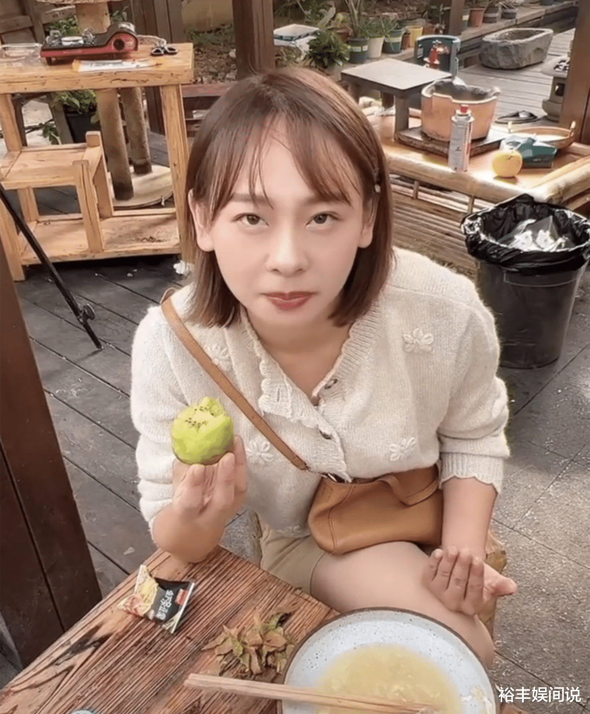 又一网红被坑惨！“大野蜜探”与友人合伙开排挡，三个月亏损60万