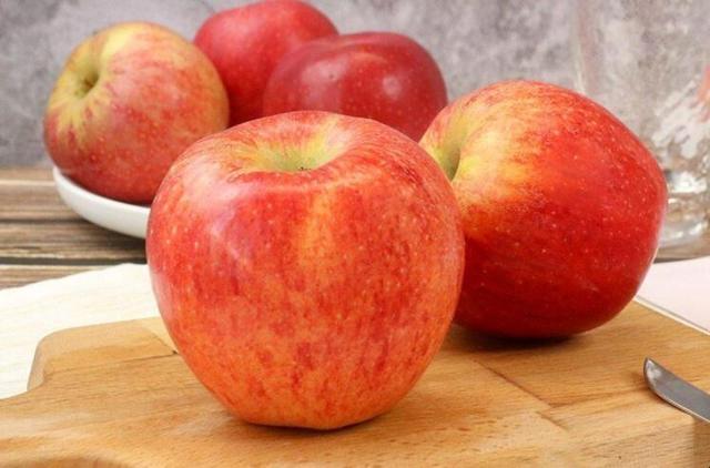 夏季吃“李子”,对肝是好是坏?医生:想要肝好,5种水果可常吃