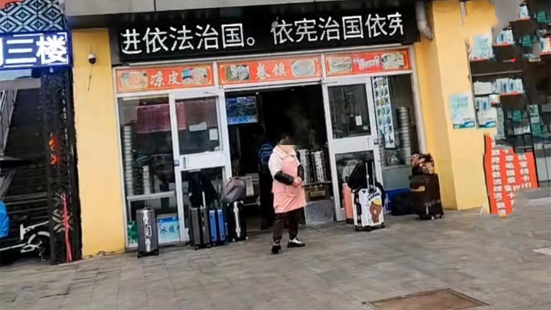 黑店？安徽一女子火车站吃早餐，豆浆加鸡蛋卖7元，吐槽老板太黑
