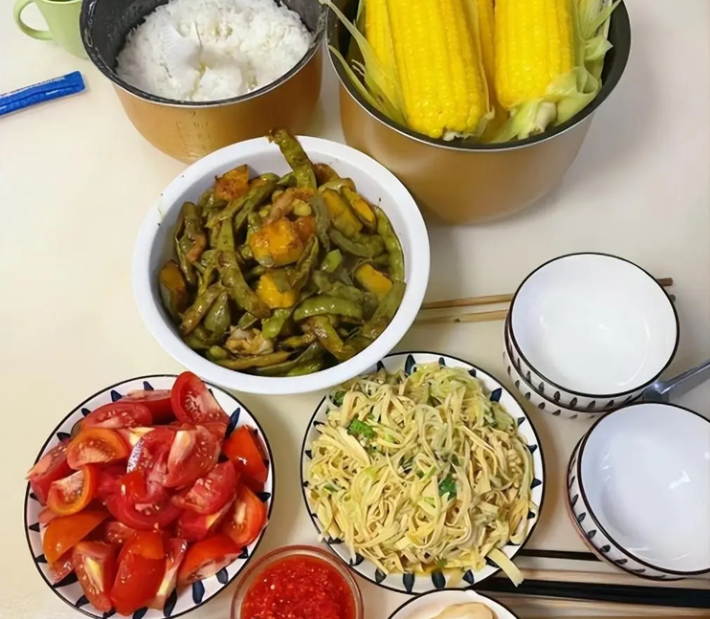 茄子|东北大姐去儿子家，看见儿媳妇准备的菜，直言：以后再也不来了