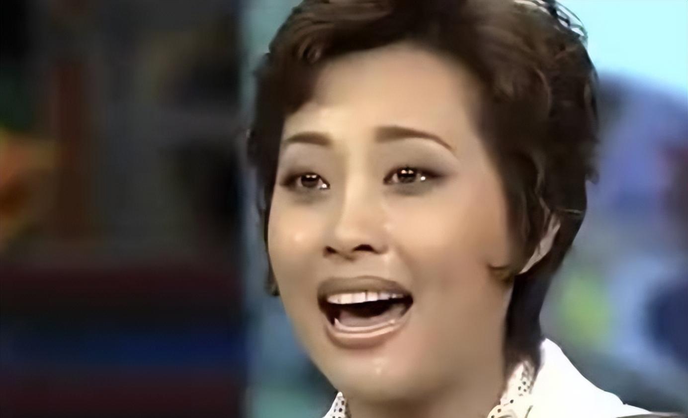 春晚|她曾5上春晚，有一生理缺陷却因此成名，丈夫去世后无奈淡出舞台