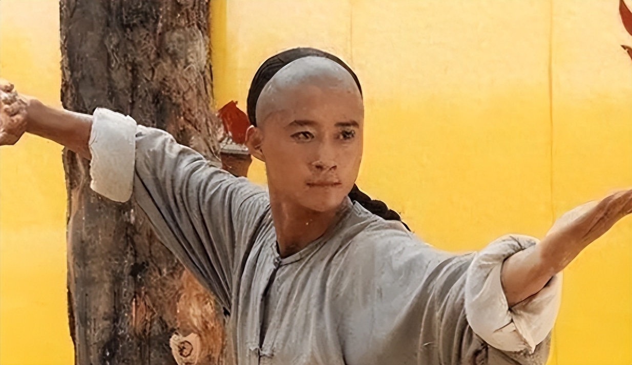 我们被骗了49年！原来他就是吴京的父亲，难怪吴京能大红大紫