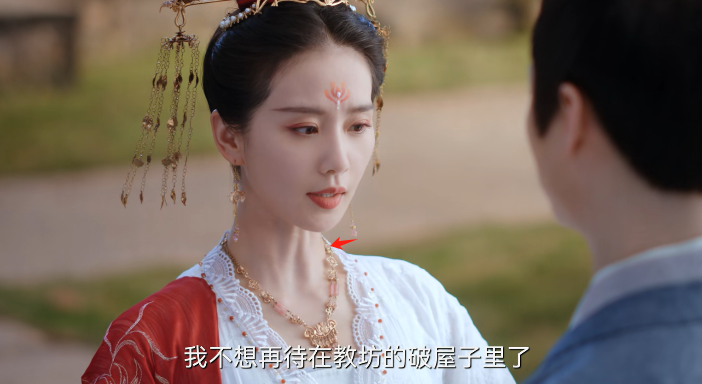 全程“梗脖子”，台词硬挤，36岁刘诗诗带来85花“教科书”式演技