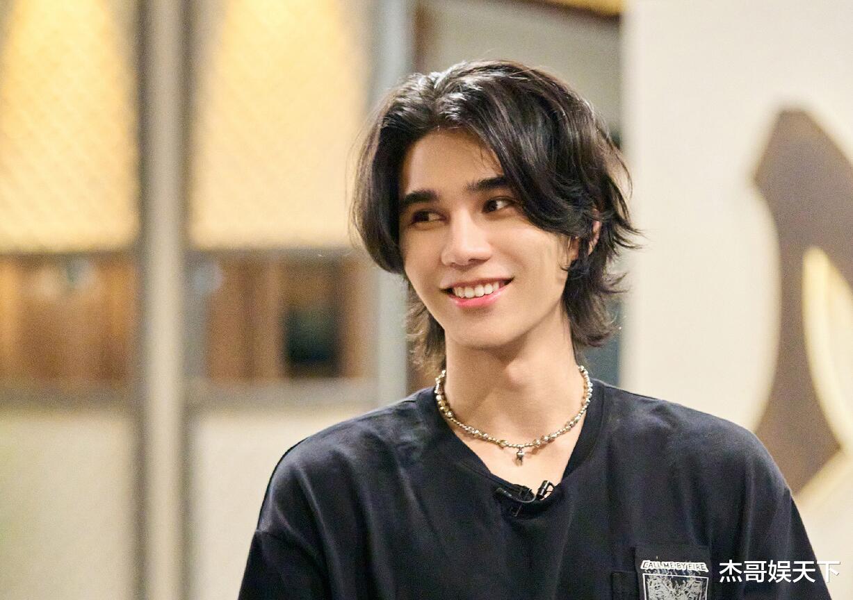 陈楚生王栎鑫吵架让4人被骂,2人活该,1人太冤,1人因不如观众愿