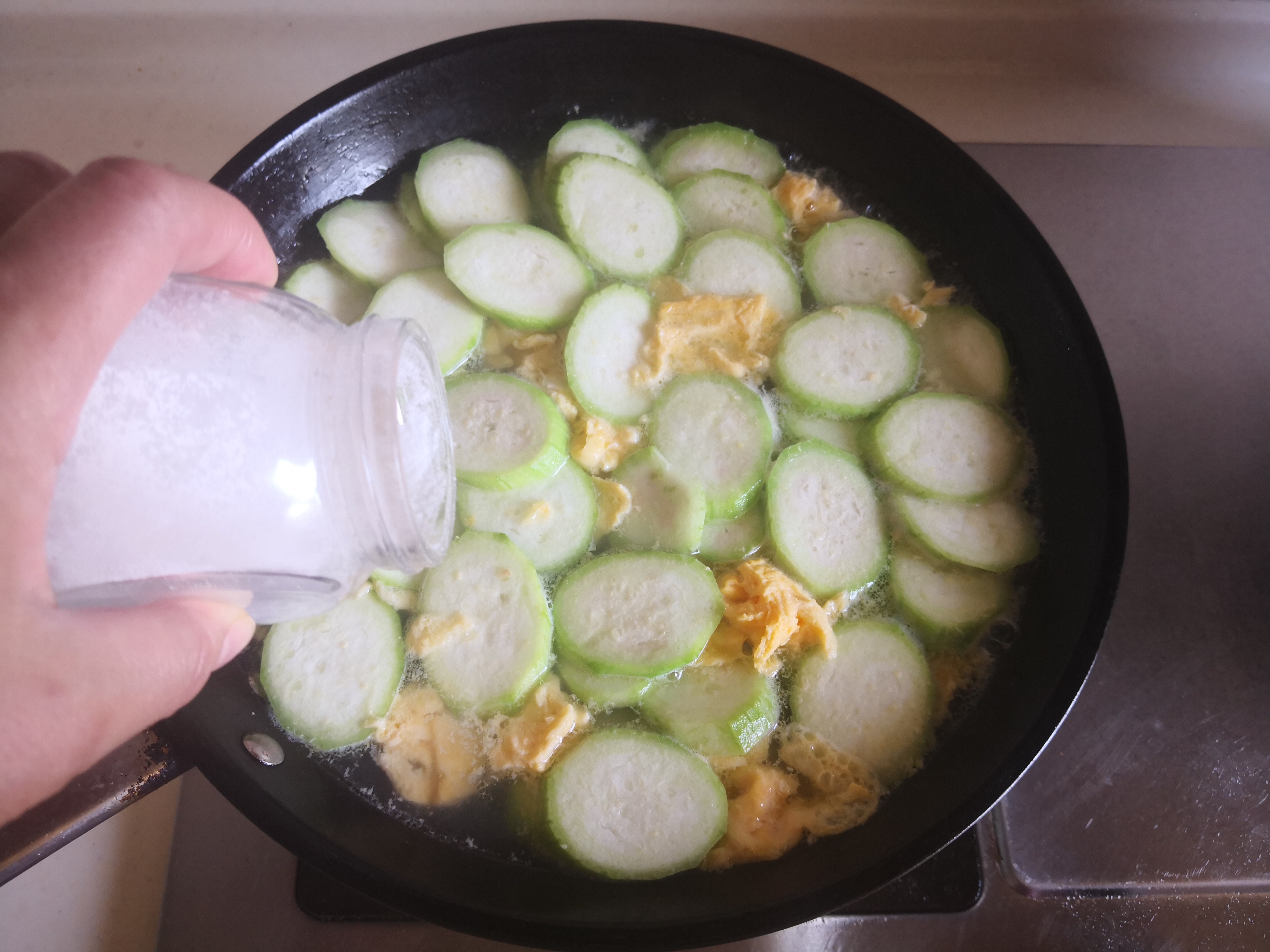 丝瓜|“秋天吃三瓜,活到九十八”,这3种瓜正当季,鲜嫩营养足,别不懂吃