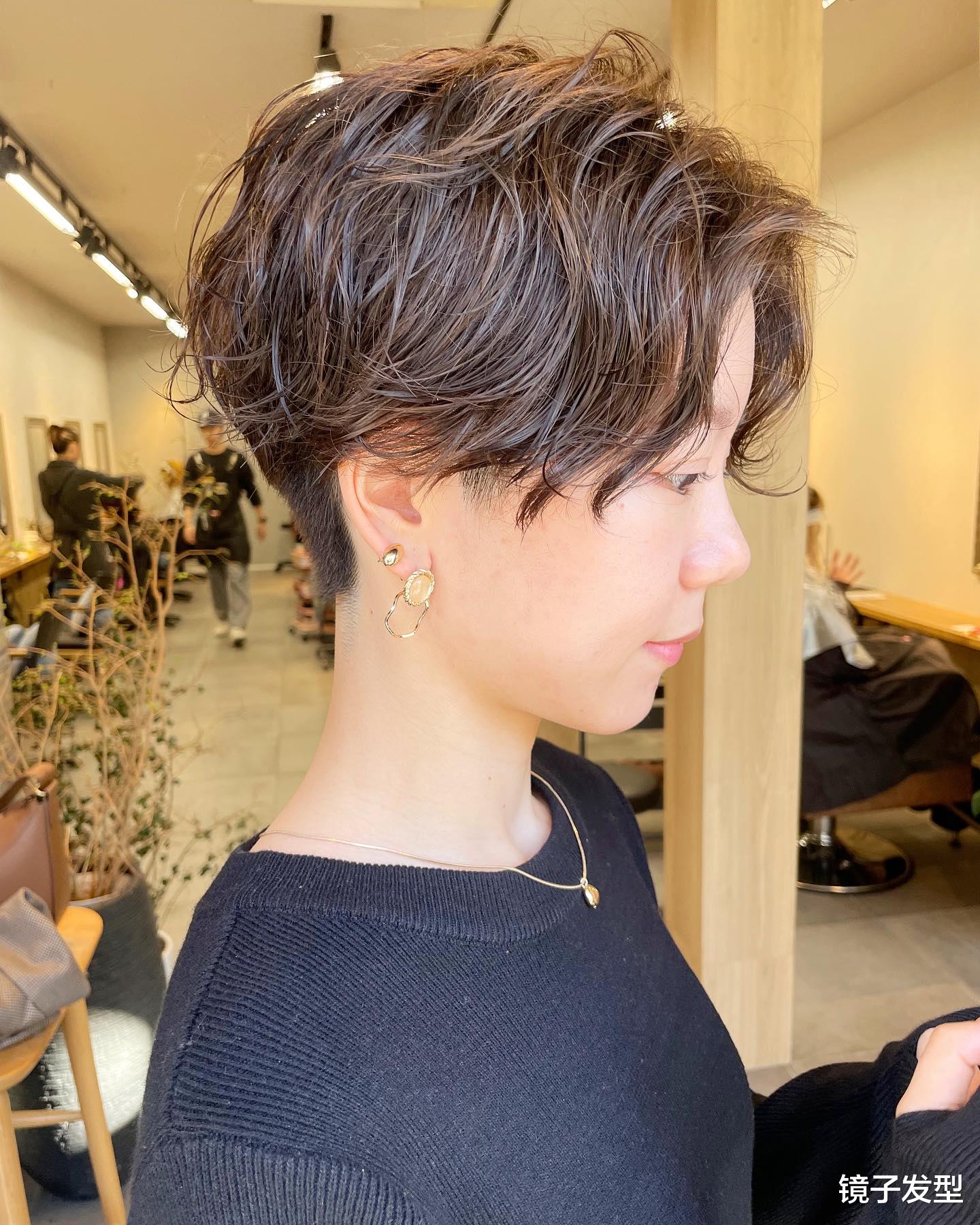 最美女发有哪些?这三种很不赖,蓬松瘦脸显气质