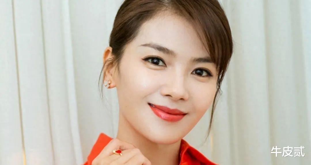 三年还清四个亿，表面一套背地里一套？演员刘涛私生活多靡乱？