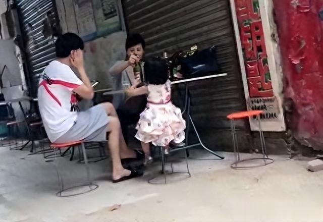 5位忘记“拉窗帘”,一夜星途尽毁的明星,每个都令人意外!