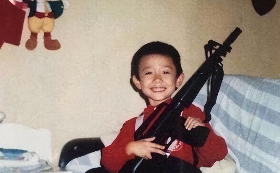 演员张一山：“男女通吃，私交混乱”，他的“瓜”一个比较一个猛