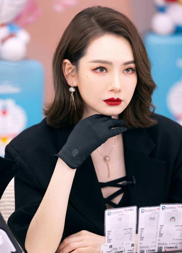 戚薇曝光娱乐圈潜规则,7天7夜500万,不同意就删除戏份