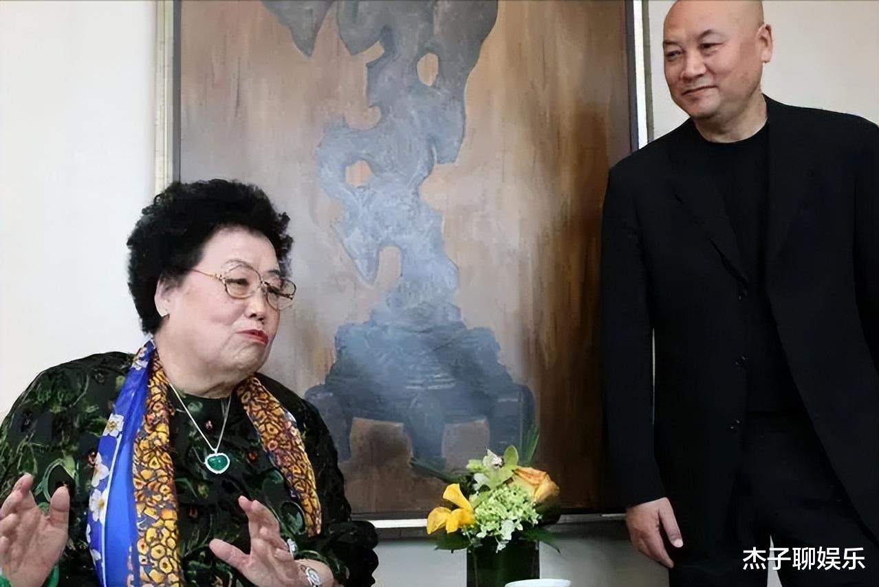 陈丽华立遗嘱:儿女每人一百亿,余下归唐僧老公?网友评论太扎心