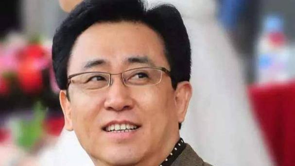 许家印两任妻子：“首任”未过门，身价200亿的现任成前妻