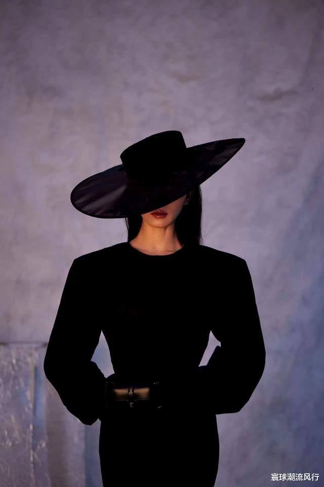 刘诗诗新大片美成纯欲天花板！穿5套高定牛翻了，同款口红大爆火