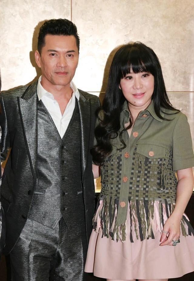 穿衣搭配 吕良伟老婆同框甄子丹老婆，“模特”与“阔太”的差别，一目了然