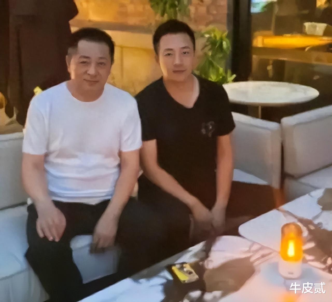 一觉醒来,娱乐圈爆出来三个大瓜