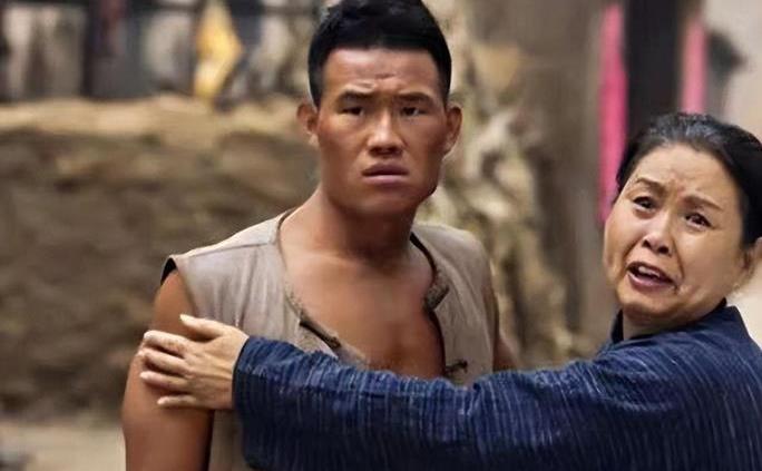 谢孟伟|吴奇隆退出《小兵张嘎2》的拍摄，称：接受不了谢孟伟浮夸的剧情