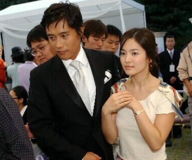 何赛飞|离婚三年后,回头再看宋慧乔和宋仲基二人境遇,夫妻差距一目了然