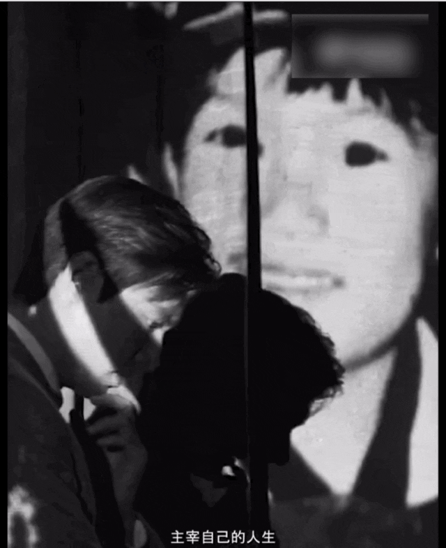 自律到7年不吃碳水，41岁的他居然长这样……