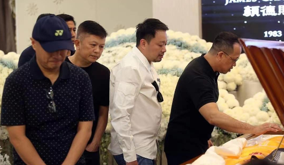 羽坛噩耗!40岁羽毛球名将猝死,李宗伟泪洒出殡,林丹悲痛送别