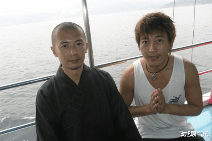 回顾：知名港星出家13年，衣服残旧胡子白，在李嘉诚捐建寺庙修行
