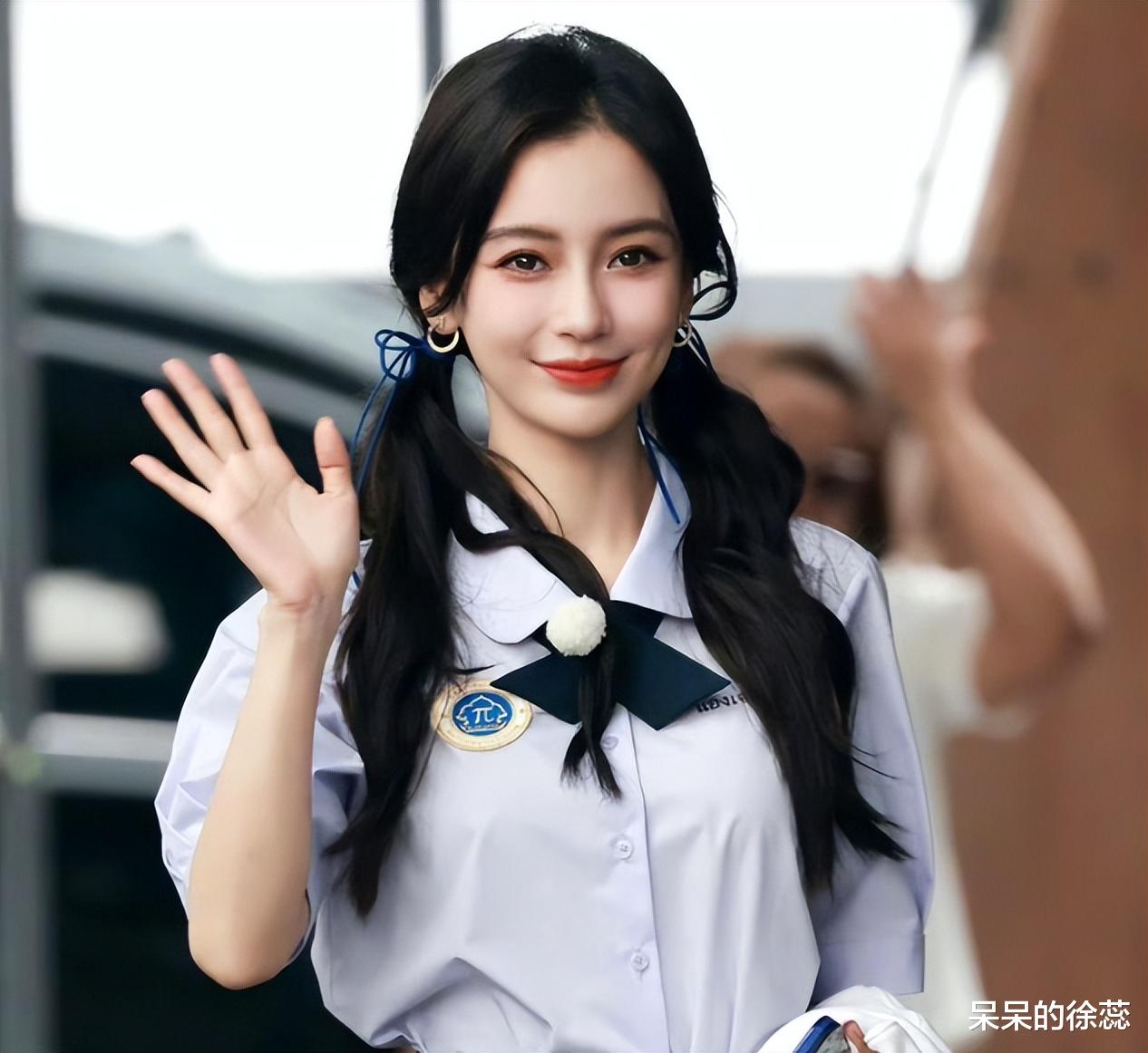 宋雨琦|《跑男》大合照,宋雨琦稳C位,baby靠边站,白鹿眼神“不对劲”