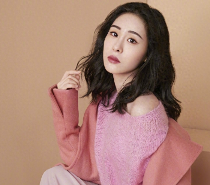 张碧晨暴露真面目，难怪偷偷生下华晨宇的孩子，竟是想母凭子贵？