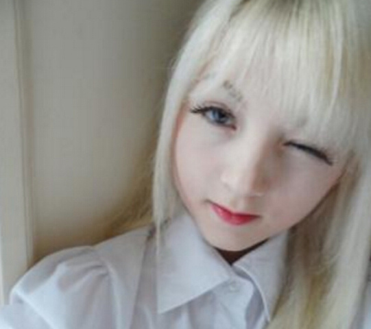 世界上最白的女孩儿——维纳斯·巴勒莫一个因为白而爆红网络的女人