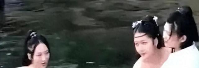 揭秘20万群演不为人知的一面：美女泛滥、懒汉遍地，裸替一天8000