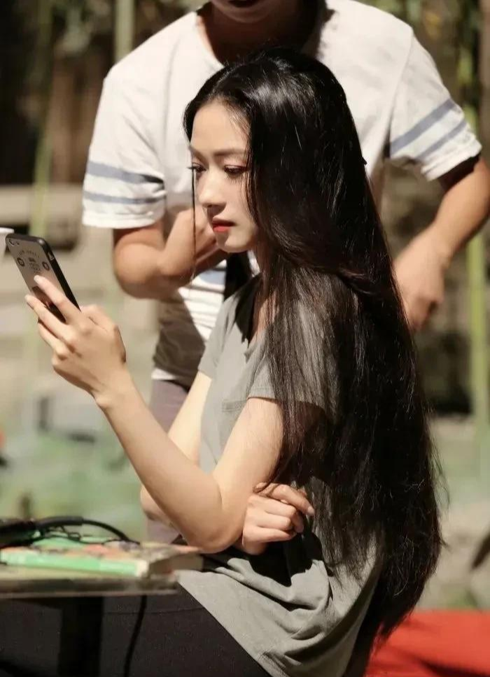 万茜|万茜,在《县委大院》中的表演被嘲!看似资源逆天,实则演技一般?