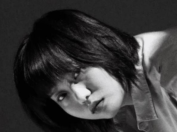 校友眼中的李雪琴是个“怪人”,内耗严重,父母离婚是病因!